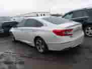 2018 Honda Accord EX z VIN 1HGCV1F42JA229226, wystawiony jako IAAI lot #41833944 z przebiegiem 82 961 mil mil oraz . Historia ofert i sprzedaży dostępna na DreamBid. Obrazek 3.