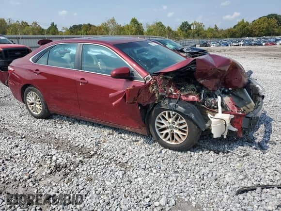 2017 Toyota Camry LE z VIN 4T1BF1FK8HU721849, wystawiony jako Copart lot #81603405 z przebiegiem 133 731 mil mil oraz Szkoda całkowita • Salvage title. Historia ofert i sprzedaży dostępna na DreamBid. Obrazek 4.