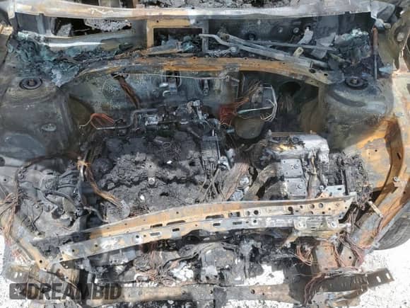 2025 Hyundai Santa Fe SEL z VIN 5NMP24G18SH025536, wystawiony jako Copart lot #63184475 z przebiegiem Nie podano mil oraz Nie do naprawy • Non repairable. Historia ofert i sprzedaży dostępna na DreamBid. Obrazek 12.