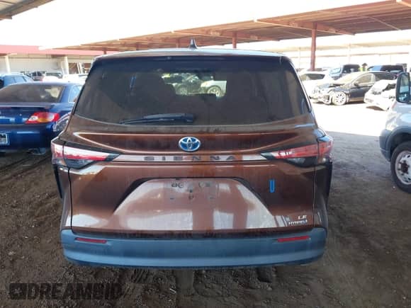 2021 Toyota Sienna LE with VIN 5TDKRKEC5MS042826, listed as a IAAI auction lot 43351756 with 71,662 mi miles and . Bid and sale history available at DreamBid. Image 16.