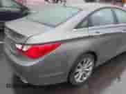 2012 Hyundai Sonata SE z VIN 5NPEC4AC1CH456058, wystawiony jako IAAI lot #43540605 z przebiegiem 134 728 mil mil oraz . Historia ofert i sprzedaży dostępna na DreamBid. Obrazek 4.