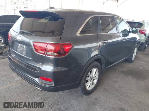 2020 Kia Sorento LX z VIN 5XYPG4A56LG619616, wystawiony jako IAAI lot #42741759 z przebiegiem 112 179 mil mil oraz . Historia ofert i sprzedaży dostępna na DreamBid. Obrazek 4.