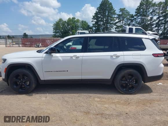 2022 Jeep Grand Cherokee Altitude с VIN 1C4RJKAGXN8504527, выставлен на аукционе IAAI как лот 42561886 с пробегом Не указан миль и . История ставок и продаж доступна на DreamBid. Изображение 14.