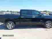 2015 Chevrolet Silverado 1500 LT z VIN 3GCPCREC9FG417506, wystawiony jako IAAI lot #43142908 z przebiegiem 282 670 mil mil oraz . Historia ofert i sprzedaży dostępna na DreamBid. Obrazek 13.