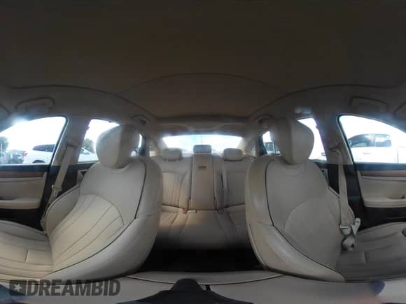 2015 Hyundai Genesis 5.0L с VIN KMHGN4JF5FU055311, выставлен на аукционе IAAI как лот 43065893 с пробегом 70 132 миль миль и . История ставок и продаж доступна на DreamBid. Изображение 18.