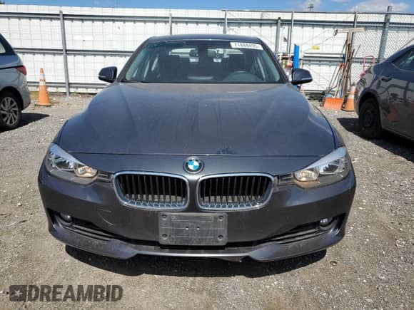 2014 BMW 3 Series 328i xDrive с VIN WBA3B5C5XEP541760, выставлен на аукционе Copart как лот 71888495 с пробегом 70 817 миль миль и Списание • Salvage title. История ставок и продаж доступна на DreamBid. Изображение 5.