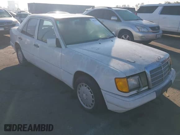 1990 Mercedes-Benz 300 E z VIN WDBEA30D4LB200863, wystawiony jako IAAI lot #43551698 z przebiegiem 235 205 mil mil oraz . Historia ofert i sprzedaży dostępna na DreamBid. Obrazek 6.