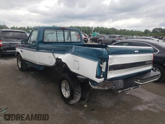 1996 Ford F-150 z VIN 2FTEF15N4TCA01681, wystawiony jako Copart lot #70951194 z przebiegiem 102 388 mil mil oraz Szkoda całkowita • Salvage title. Historia ofert i sprzedaży dostępna na DreamBid. Obrazek 2.