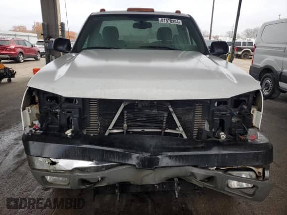 2005 Chevrolet Silverado 3500 с VIN 1GCHK34275E324244, выставлен на аукционе Copart как лот 81578204 с пробегом 93 152 миль миль и Списание • Salvage title. История ставок и продаж доступна на DreamBid. Изображение 5.