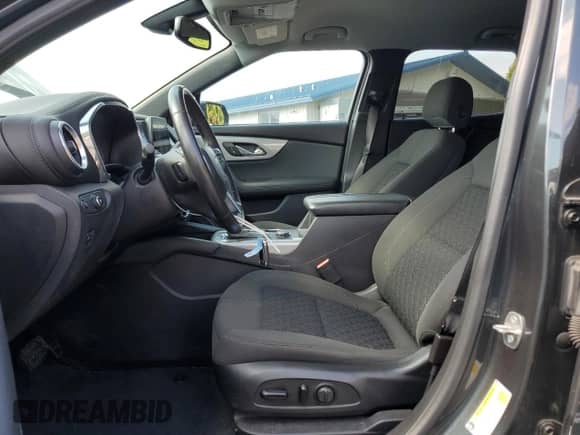 2020 Chevrolet Blazer LT с VIN 3GNKBHRS7LS530248, выставлен на аукционе Copart как лот 82146965 с пробегом 87 932 миль миль и Списание • Salvage title. История ставок и продаж доступна на DreamBid. Изображение 7.