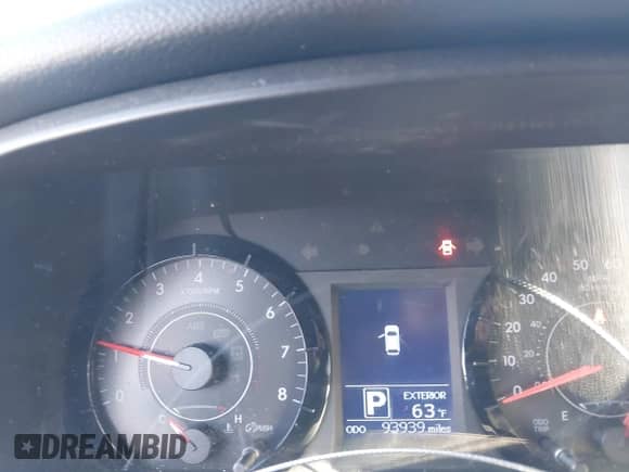 2017 Toyota Sienna LE with VIN 5TDJZ3DC6HS166967, listed as a IAAI auction lot 43409173 with 93,939 mi miles and . Bid and sale history available at DreamBid. Image 7.