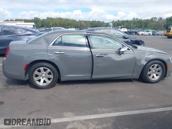 2018 Chrysler 300 Limited с VIN 2C3CCAEG1JH190876, выставлен на аукционе IAAI как лот 43392095 с пробегом 59 153 миль миль и . История ставок и продаж доступна на DreamBid. Изображение 13.