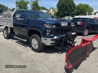 2020 Chevrolet Silverado 2500HD z VIN 1GC0YLE77LF271333, wystawiony jako Copart lot #61425455 z przebiegiem 4 340 mil mil oraz Czysty tytuł • Clean title. Historia ofert i sprzedaży dostępna na DreamBid. Obrazek 1.