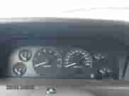 1999 Jeep Grand Cherokee Laredo z VIN 1J4GW58NXXC736618, wystawiony jako IAAI lot #43042986 z przebiegiem Nie podano mil oraz . Historia ofert i sprzedaży dostępna na DreamBid. Obrazek 7.