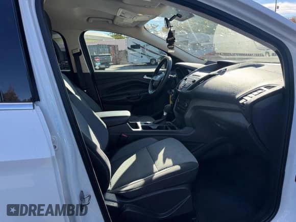 2017 Ford Escape SE с VIN 1FMCU9GD5HUB55836, выставлен на аукционе Copart как лот 89575825 с пробегом 136 775 миль миль и Чистый • Clean title. История ставок и продаж доступна на DreamBid. Изображение 8.