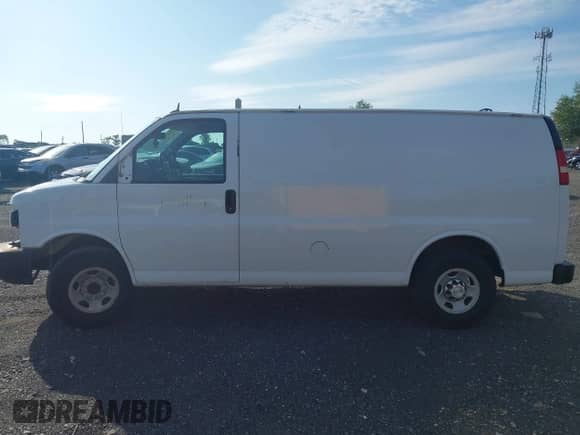 2015 Chevrolet Express Cargo с VIN 1GCWGFCF6F1167832, выставлен на аукционе IAAI как лот 42957622 с пробегом 112 734 миль миль и . История ставок и продаж доступна на DreamBid. Изображение 14.