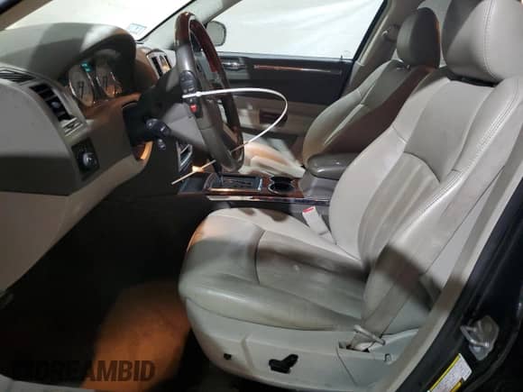 2010 Chrysler 300 C с VIN 2C3CK6CT9AH113804, выставлен на аукционе Copart как лот 69783475 с пробегом 109 874 миль миль и Чистый • Clean title. История ставок и продаж доступна на DreamBid. Изображение 7.