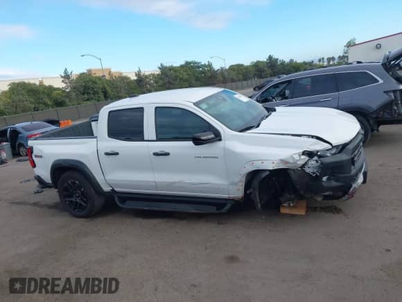 2023 Chevrolet Colorado 4WD Trail Boss с VIN 1GCPTEEK4P1160335, выставлен на аукционе IAAI как лот 43246490 с пробегом 30 335 миль миль и . История ставок и продаж доступна на DreamBid. Изображение 14.