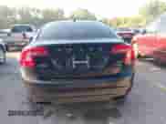 2015 Volvo S60 T5 Premier с VIN YV1612TK4F1345481, выставлен на аукционе IAAI как лот 43141748 с пробегом 179 143 миль миль и . История ставок и продаж доступна на DreamBid. Изображение 16.