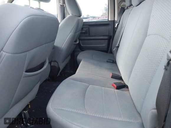 2013 Ram 1500 Tradesman z VIN 1C6RR7FTXDS540061, wystawiony jako IAAI lot #41411343 z przebiegiem 225 187 mil mil oraz . Historia ofert i sprzedaży dostępna na DreamBid. Obrazek 8.