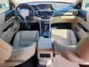 2015 Honda Accord Touring z VIN 1HGCR6F70FA012499, wystawiony jako Copart lot #84239215 z przebiegiem 217 323 mil mil oraz Szkoda całkowita • Salvage title. Historia ofert i sprzedaży dostępna na DreamBid. Obrazek 8.