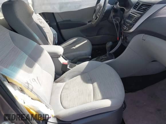 2017 Hyundai Accent SE с VIN KMHCT4AE6HU356703, выставлен на аукционе IAAI как лот 41854191 с пробегом 133 301 миль миль и . История ставок и продаж доступна на DreamBid. Изображение 5.