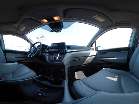 2024 Honda Odyssey EX-L with VIN 5FNRL6H64RB017151, listed as a IAAI auction lot 42606572 with 22,417 mi miles and . Bid and sale history available at DreamBid. Image 20.