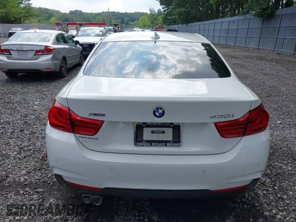 2019 BMW 4 Series 430i xDrive z VIN WBA4W5C50KAE49695, wystawiony jako IAAI lot #42757254 z przebiegiem 59 196 mil mil oraz . Historia ofert i sprzedaży dostępna na DreamBid. Obrazek 16.