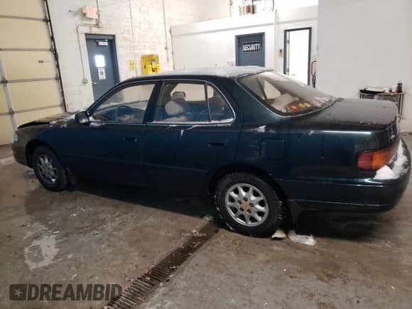 1993 Toyota Camry с VIN 4T1SK13E6PU264838, выставлен на аукционе Copart как лот 41651745 с пробегом 89 537 миль миль и Списание • Salvage title. История ставок и продаж доступна на DreamBid. Изображение 2.
