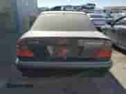 1999 Mercedes-Benz C 230/260/280/320 z VIN WDBHA24G8XA682177, wystawiony jako Copart lot #89120755 z przebiegiem 204 353 mil mil oraz Czysty tytuł • Clean title. Historia ofert i sprzedaży dostępna na DreamBid. Obrazek 6.