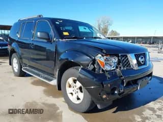 2005 Nissan Pathfinder SE z VIN 5N1AR18W55C783407, wystawiony jako IAAI lot #41317481 z przebiegiem 106 140 mil mil oraz . Historia ofert i sprzedaży dostępna na DreamBid. Obrazek 1.