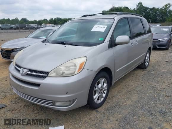 2005 Toyota Sienna XLE z VIN 5TDZA22C25S266616, wystawiony jako IAAI lot #42740146 z przebiegiem 174 213 mil mil oraz . Historia ofert i sprzedaży dostępna na DreamBid. Obrazek 2.