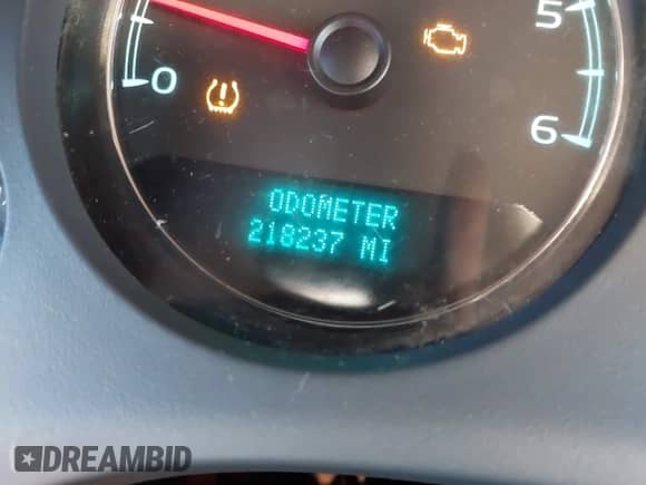 2008 Chevrolet Suburban 3LT with VIN 3GNFC160X8G170508, listed as a IAAI auction lot 40632728 with 218,237 mi miles and . Bid and sale history available at DreamBid. Image 14.