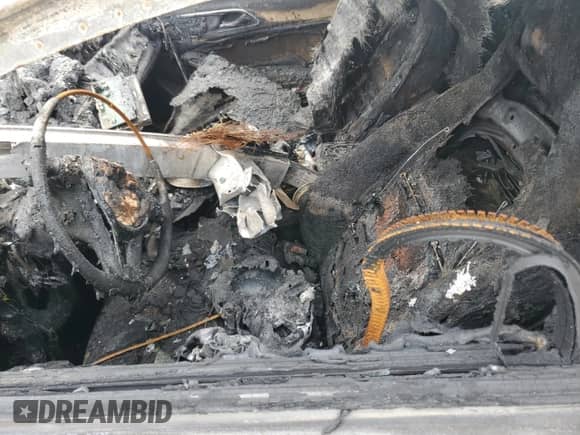 2014 Mercedes-Benz CLA 250 с VIN WDDSJ4GB1EN117963, выставлен на аукционе Copart как лот 81442155 с пробегом Не указан миль и На запчасти • Non repairable. История ставок и продаж доступна на DreamBid. Изображение 7.