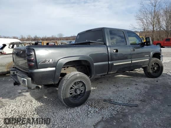 2003 Chevrolet Silverado 1500HD LS с VIN 1GCGK13U43F210342, выставлен на аукционе Copart как лот 87134344 с пробегом 234 312 миль миль и Списание • Salvage title. История ставок и продаж доступна на DreamBid. Изображение 3.