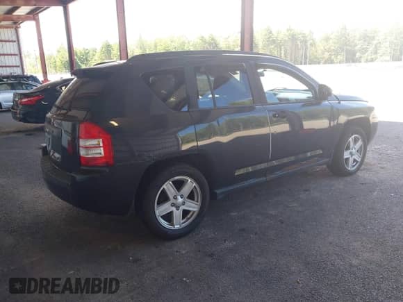2010 Jeep Compass Latitude с VIN 1J4NF1FB7AD646529, выставлен на аукционе IAAI как лот 42769907 с пробегом 149 759 миль миль и . История ставок и продаж доступна на DreamBid. Изображение 4.