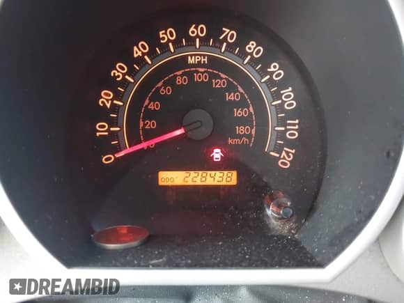 2012 Toyota Tundra z VIN 5TFRU5F17CX027958, wystawiony jako IAAI lot #42690061 z przebiegiem 228 438 mil mil oraz . Historia ofert i sprzedaży dostępna na DreamBid. Obrazek 15.