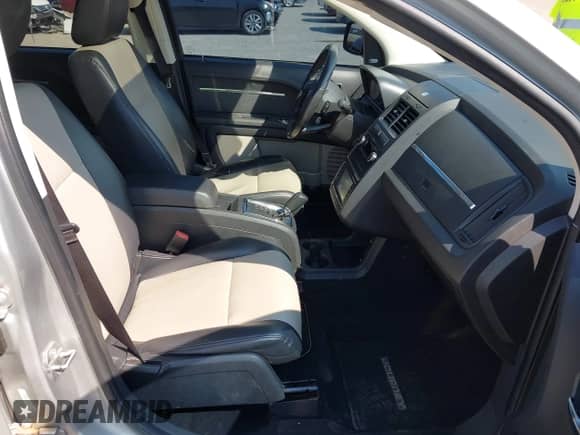 2009 Dodge Journey R/T z VIN 3D4GG67V29T557722, wystawiony jako IAAI lot #43063766 z przebiegiem 165 344 mil mil oraz . Historia ofert i sprzedaży dostępna na DreamBid. Obrazek 5.