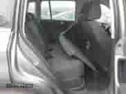 2009 Volkswagen Tiguan S с VIN WVGAV75N39W003838, выставлен на аукционе IAAI как лот 41925843 с пробегом 100 896 миль миль и . История ставок и продаж доступна на DreamBid. Изображение 8.