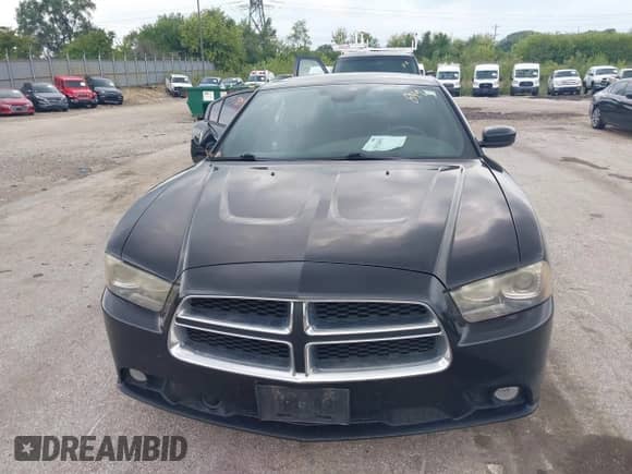 2011 Dodge Charger RT Max with VIN 2B3CM5CT2BH552748, listed as a IAAI auction lot 43028493 with 196,995 mi miles and . Bid and sale history available at DreamBid. Image 12.
