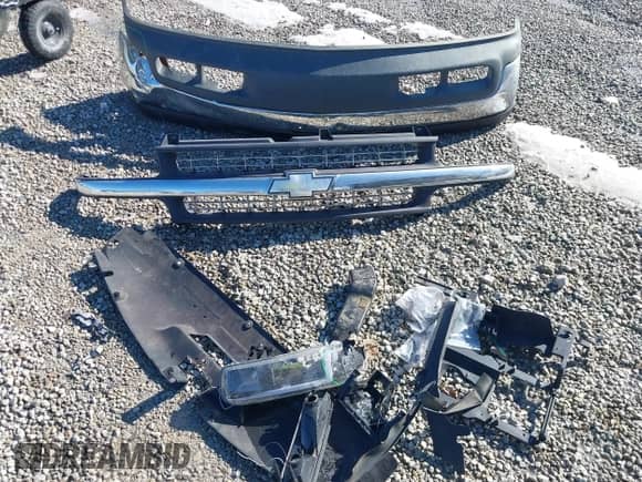 2001 Chevrolet Silverado 2500 с VIN 1GCGK29U21Z121197, выставлен на аукционе IAAI как лот 41426355 с пробегом 287 575 миль миль и . История ставок и продаж доступна на DreamBid. Изображение 12.