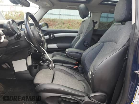 2015 MINI Hardtop with VIN WMWXM5C53FT973255, listed as a Copart auction lot 87268155 with 119,823 mi miles and Clean title. Bid and sale history available at DreamBid. Image 7.