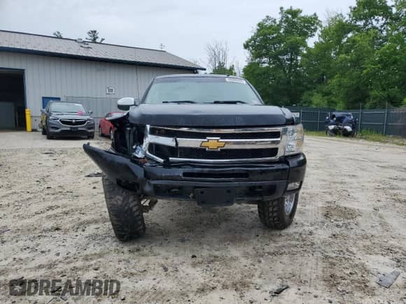 2011 Chevrolet Silverado 1500 LTZ with VIN 3GCPKTE25BG156814, listed as a Copart auction lot 59096265 with 210,404 mi miles and Salvage title. Bid and sale history available at DreamBid. Image 5.