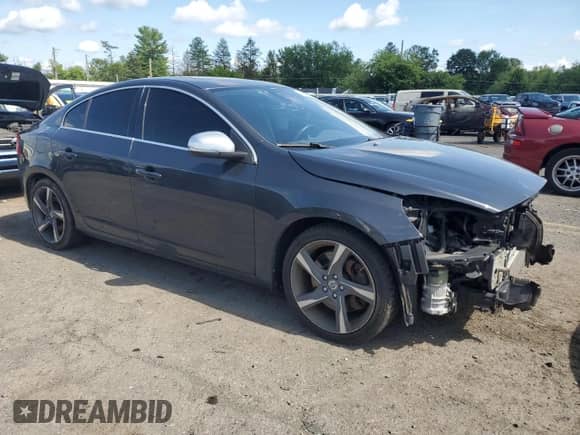 2013 Volvo S60 T6 R-Design Platinum с VIN YV1902FH2D2174043, выставлен на аукционе Copart как лот 64599995 с пробегом 161 918 миль миль и Списание • Salvage title. История ставок и продаж доступна на DreamBid. Изображение 4.