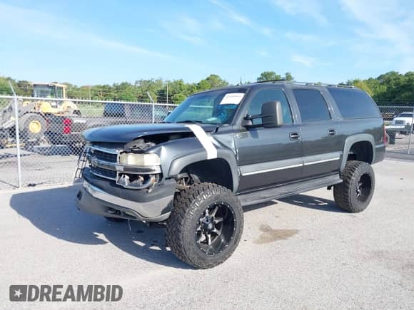 2003 Chevrolet Suburban LT с VIN 3GNGC26U13G199630, выставлен на аукционе IAAI как лот 42344884 с пробегом 232 827 миль миль и . История ставок и продаж доступна на DreamBid. Изображение 17.