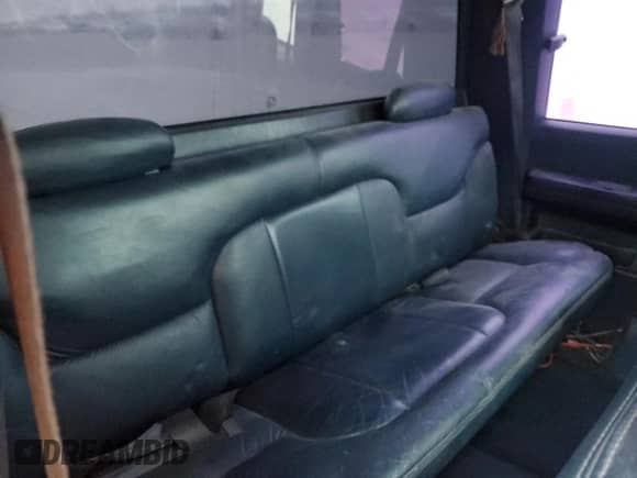 1995 GMC Sierra 1500 z VIN 2GTEC19K0S1537997, wystawiony jako Copart lot #85018174 z przebiegiem 240 831 mil mil oraz Czysty tytuł • Clean title. Historia ofert i sprzedaży dostępna na DreamBid. Obrazek 10.
