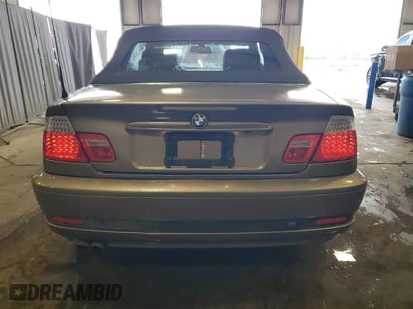 2006 BMW 3 Series 325Ci with VIN WBABW33466PX88903, listed as a Copart auction lot 66995175 with 88,587 mi miles and Salvage title. Bid and sale history available at DreamBid. Image 6.