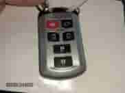 2017 Toyota Sienna XLE Auto Access Seat z VIN 5TDYZ3DC3HS850387, wystawiony jako IAAI lot #42945810 z przebiegiem 56 833 mil mil oraz . Historia ofert i sprzedaży dostępna na DreamBid. Obrazek 11.