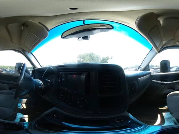 2003 Chevrolet Tahoe LS z VIN 1GNEC13Z73R176239, wystawiony jako IAAI lot #42660496 z przebiegiem 290 107 mil mil oraz . Historia ofert i sprzedaży dostępna na DreamBid. Obrazek 18.