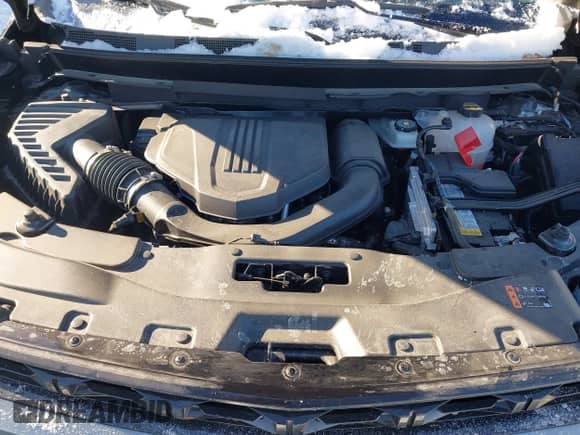 2024 Chevrolet Traverse AWD Z71 z VIN 1GNEVJKS0RJ155142, wystawiony jako IAAI lot #41346737 z przebiegiem 15 669 mil mil oraz . Historia ofert i sprzedaży dostępna na DreamBid. Obrazek 10.